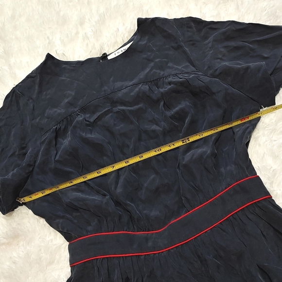 ⬇️Price Drop! Frame 100% Silk Peplum Top - Navy Blue/Red - Picture 11 of 13